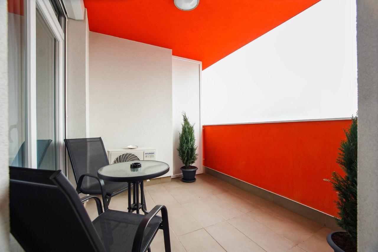 Azur Paradise Near City Center Oradea Exterior photo